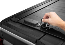 Load image into Gallery viewer, Retrax 21-26 Ford F-150 SuperCrew/SuperCab 5.5ft Bed &amp; F-150 Lightning RetraxPRO EZ-Off FRC-4000