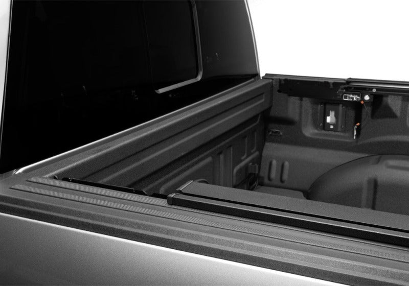 RealTruck 07-21 Toyota Tundra CrewMax 5.5ft w/Deck Rail Sys (No Bed Box) RetraxPRO EZ-Off FRC-4000